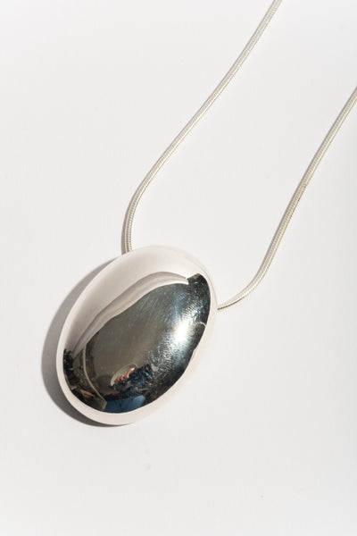Solid Pebble Necklace