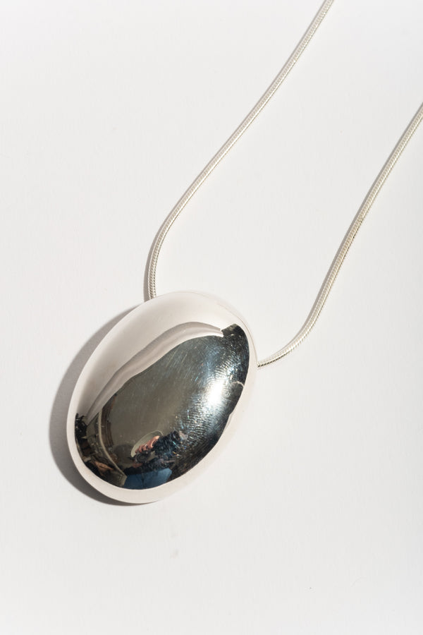 Solid Pebble Necklace
