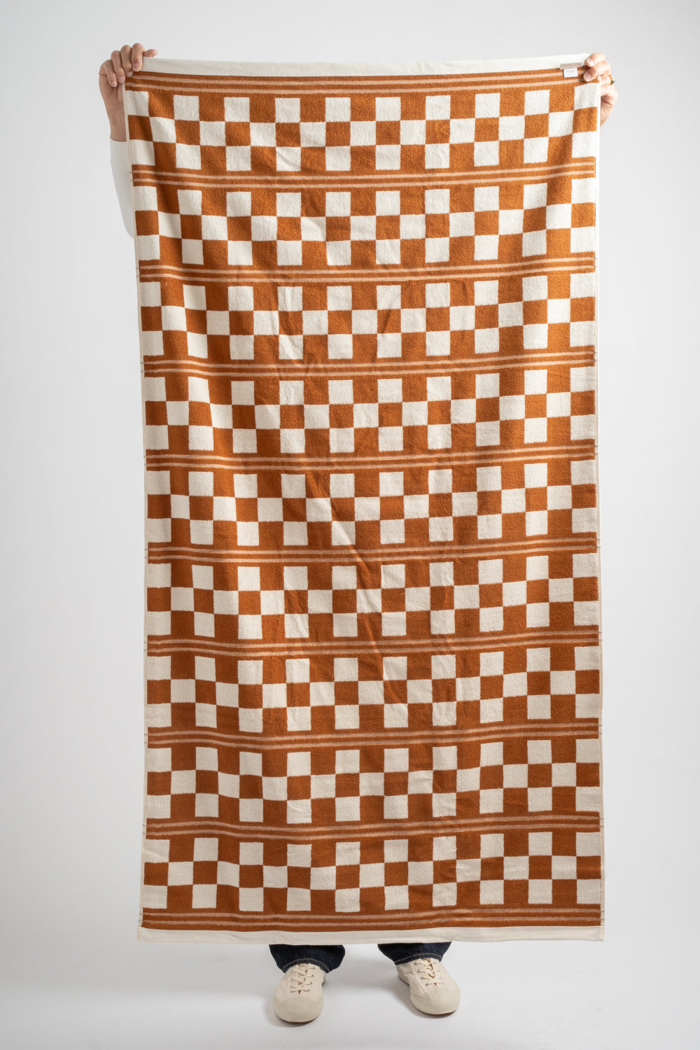 Busby Pool Towel in Fuyu + Chalk