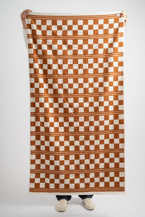 Busby Pool Towel in Fuyu + Chalk