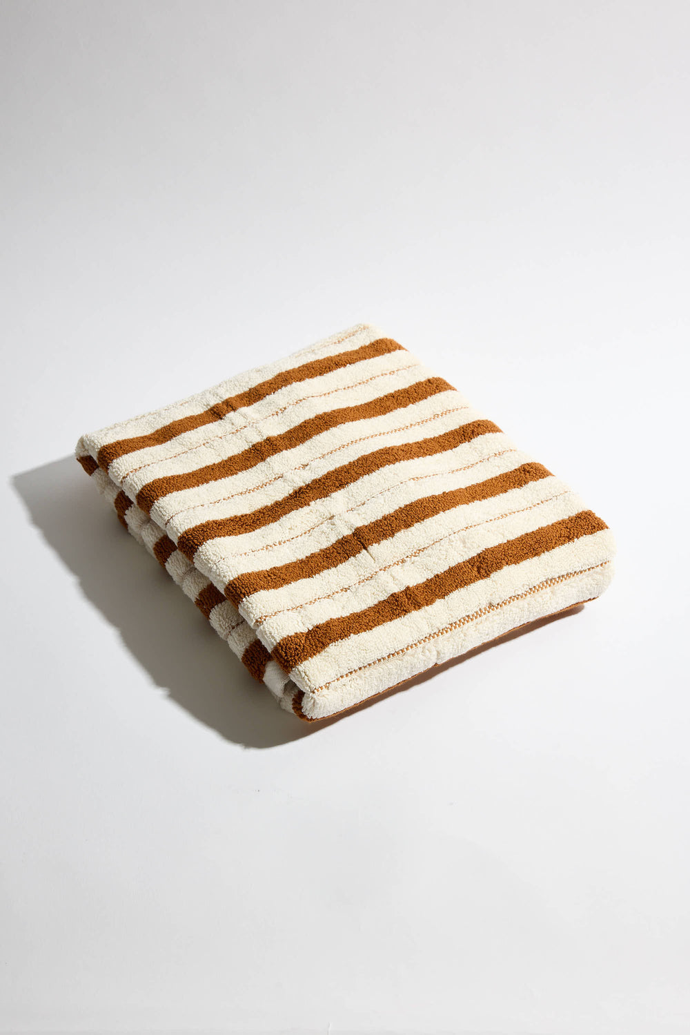 Echo Bath Mat in Fuyu + Chalk