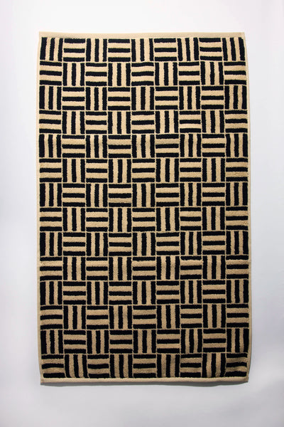 Saroma Bath Mat in Sand + Noir