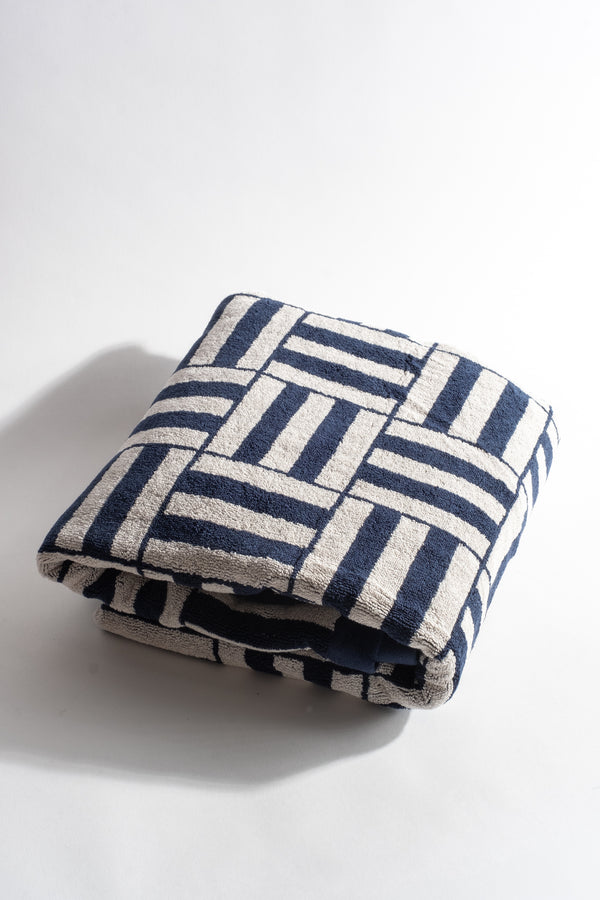 Willis Pool Towel in Obsidian + Stone