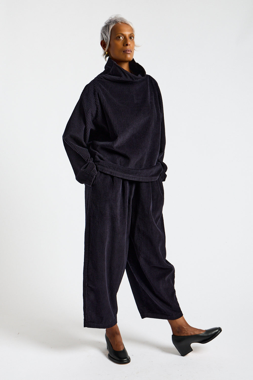 Wide Pants in Dark Navy