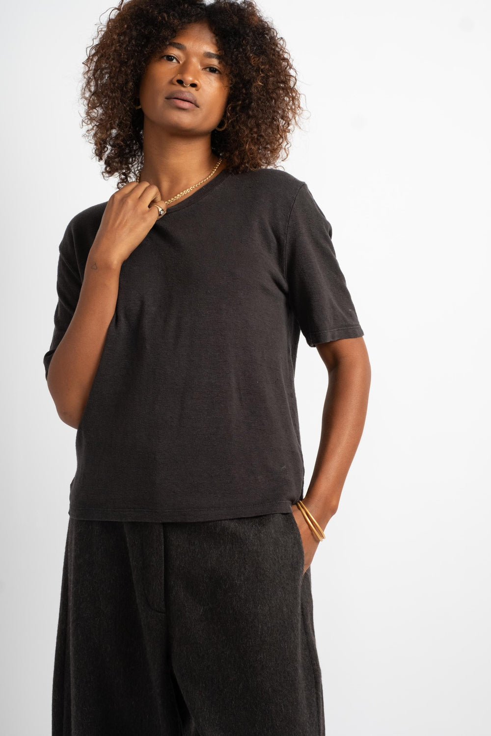 Dakota 100% Hemp Cropped Tee in Black