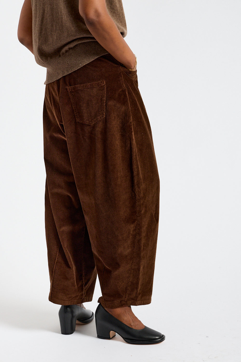 Corduroy Baggy Pant in Brown