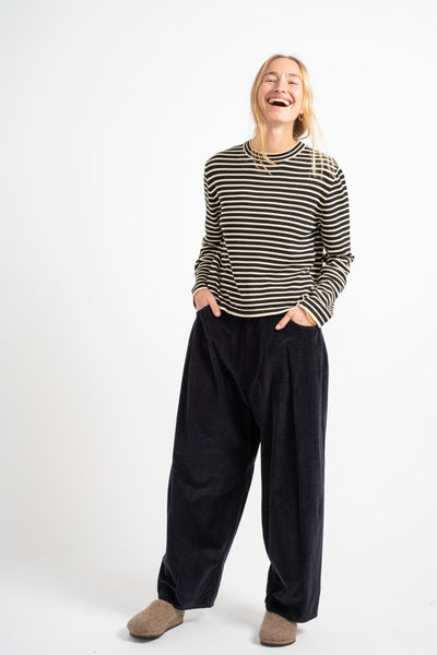 Corduroy Baggy Pants in Navy