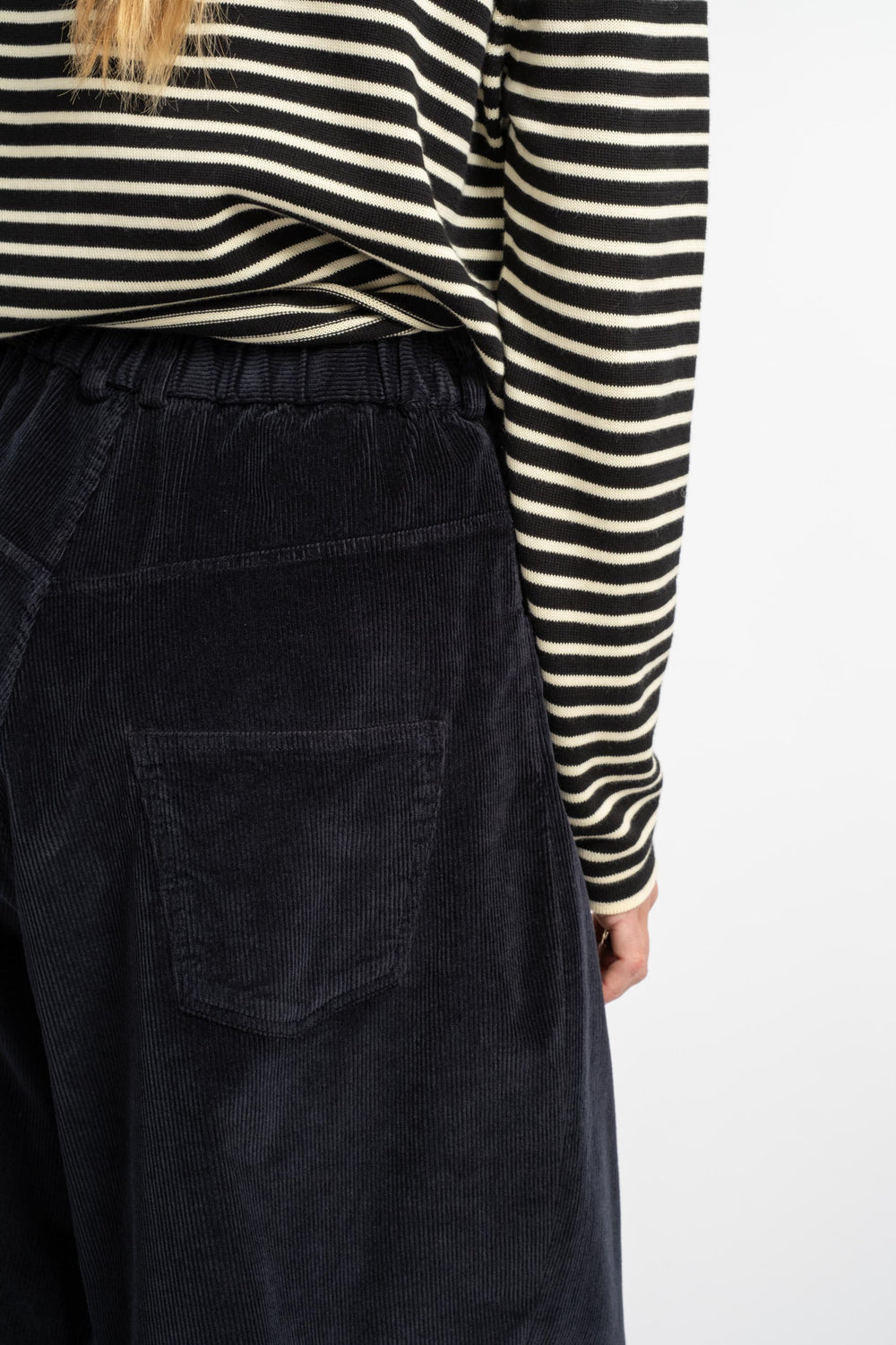 Corduroy Baggy Pants in Navy