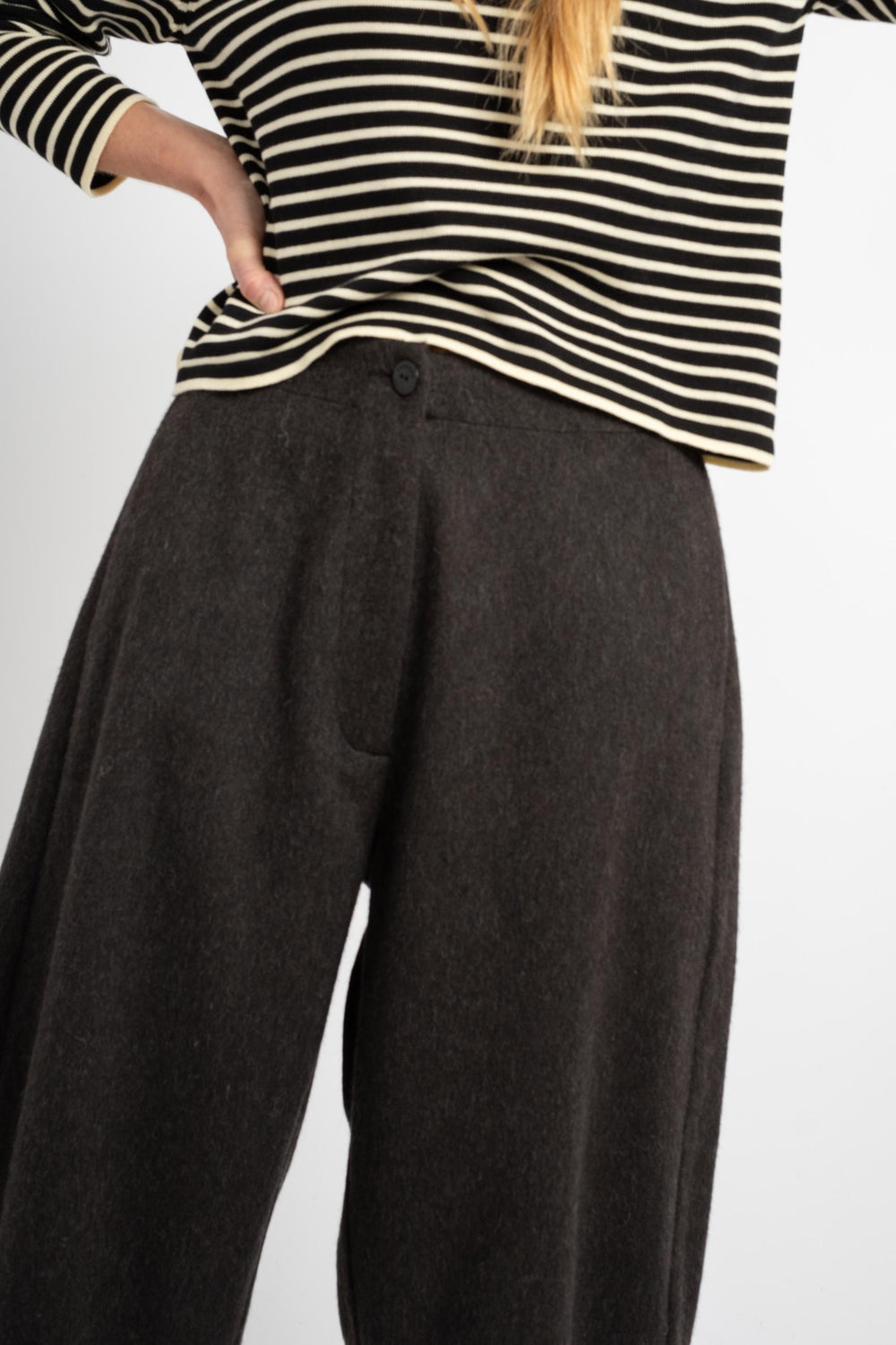 Wool Curved Pants in Java