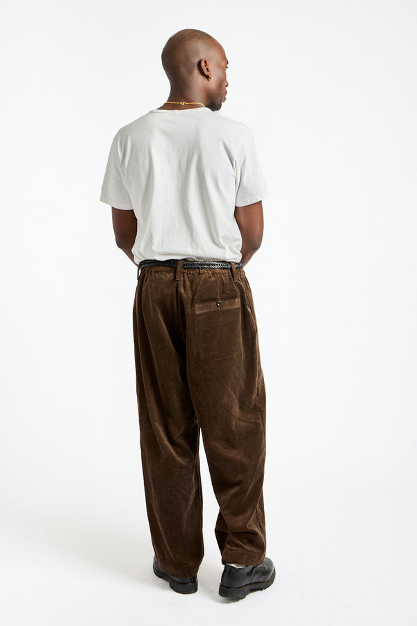 Elastic Pant Sumi Ink Corduroy in Brown