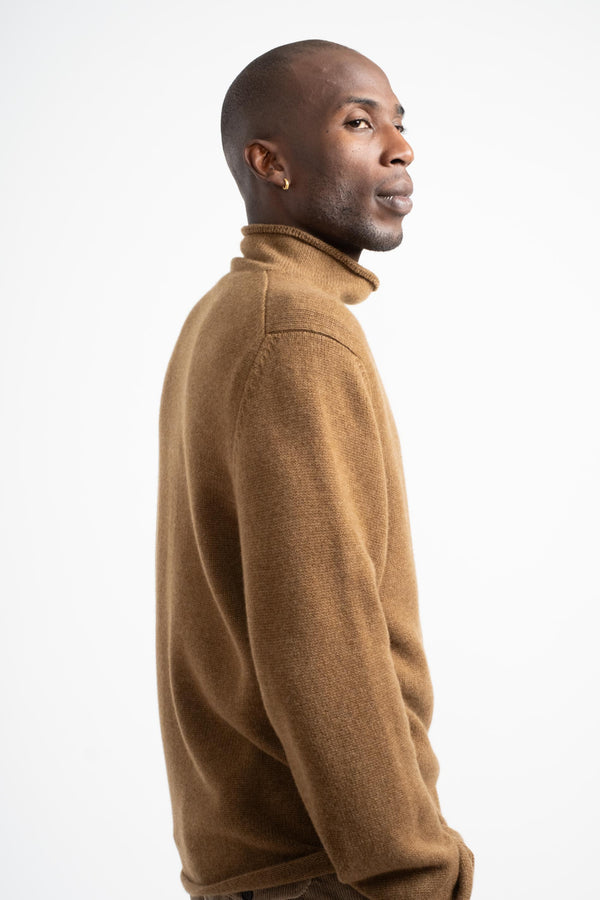 Rollneck Sweater in Dark Ochre Cashmere Lambswool