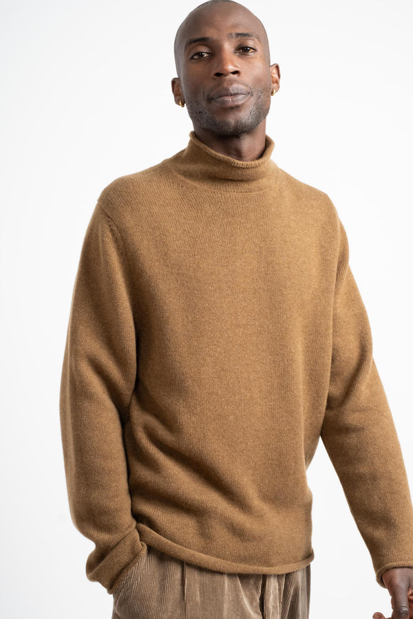 Rollneck Sweater in Dark Ochre Cashmere Lambswool