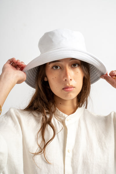 Luna Bucket Hat in White