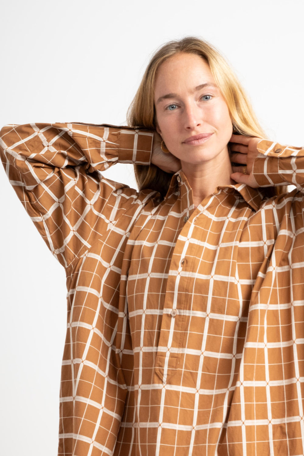 Cotton Dobby Check Pullover Shirt in Brown