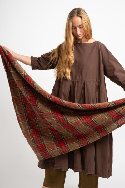 Tartan Wool Shaggy Stole in Mocha + Red