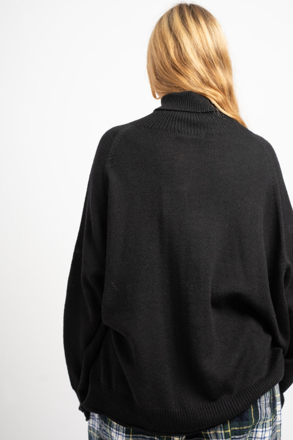 Turtleneck Pullover in Black