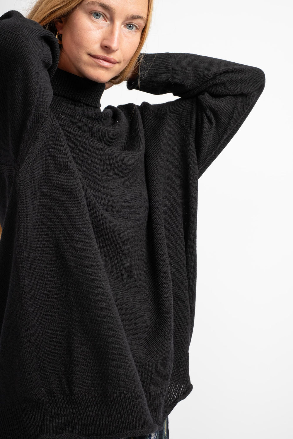 Turtleneck Pullover in Black