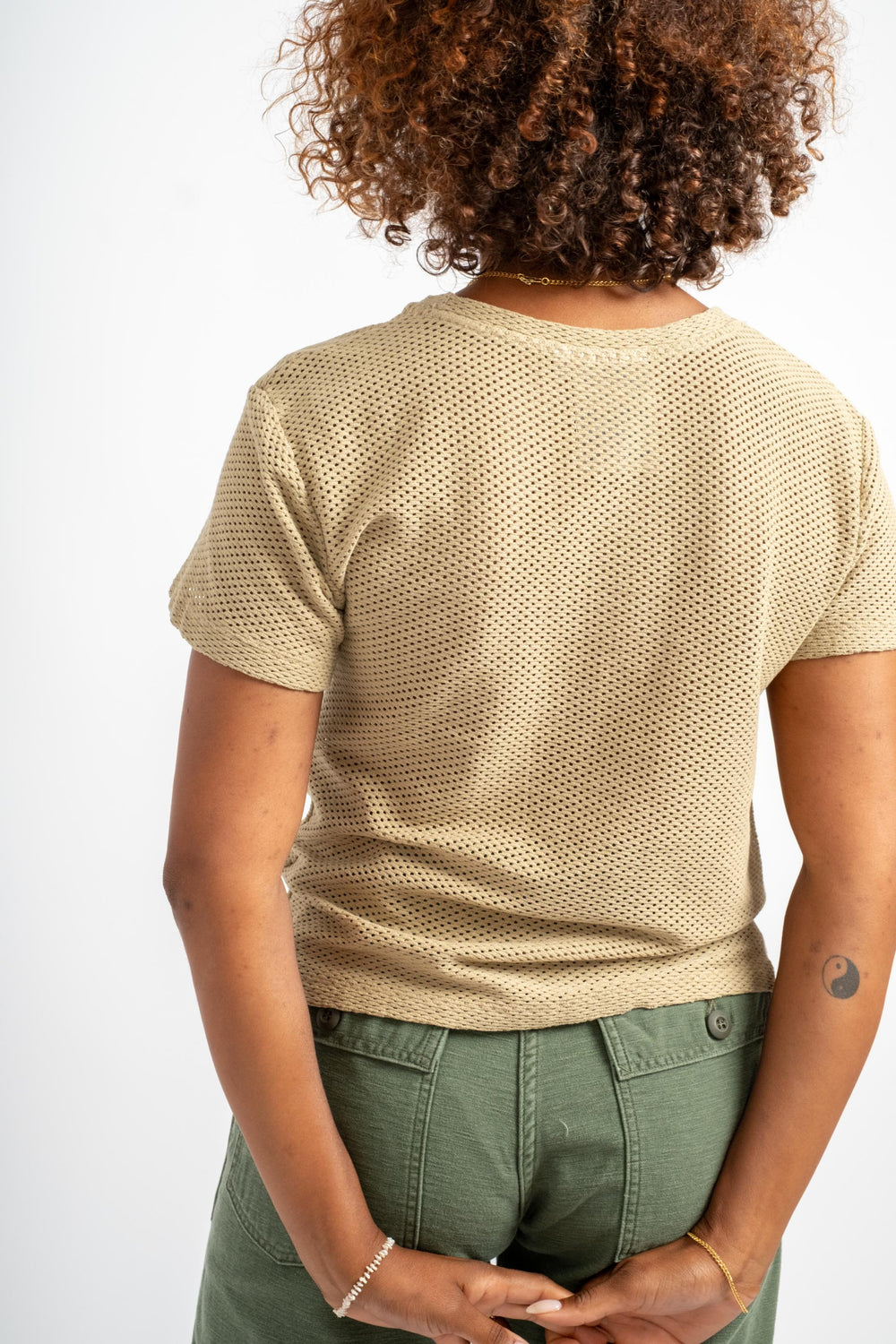 Carmen Mesh Tee in Desert Khaki