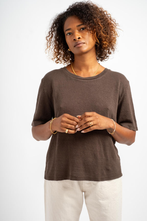 Dakota 100% Hemp Cropped Tee in Coffee Bean