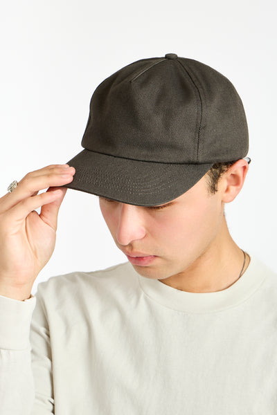 Cap in Tire Black Twill