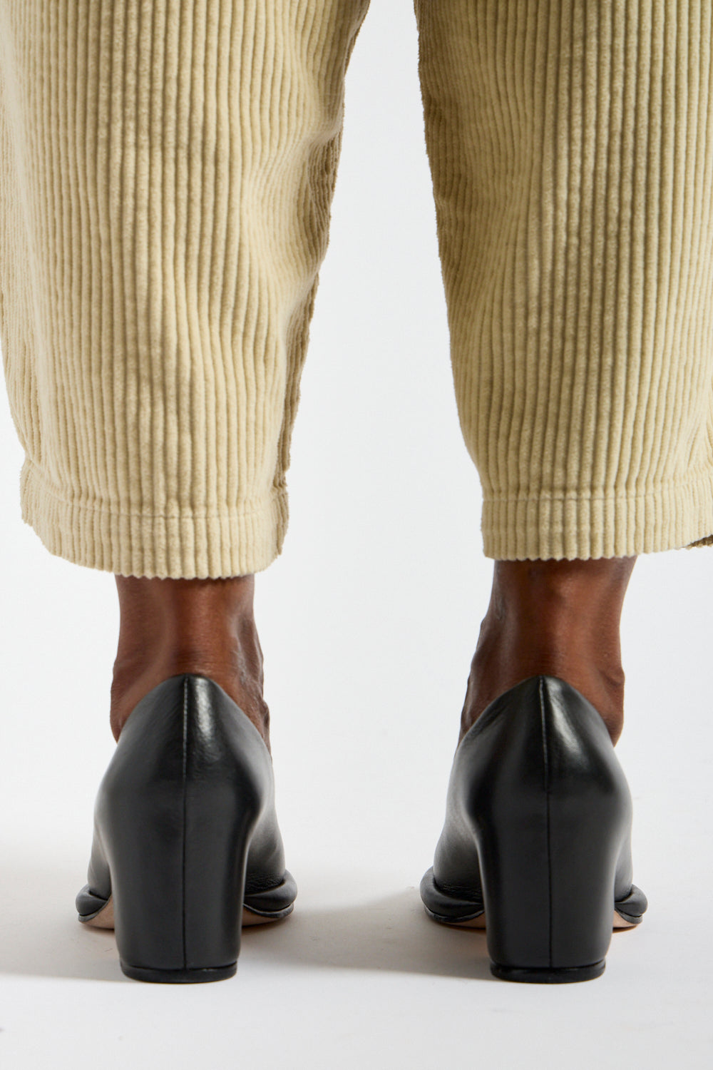Arch Pump in Black