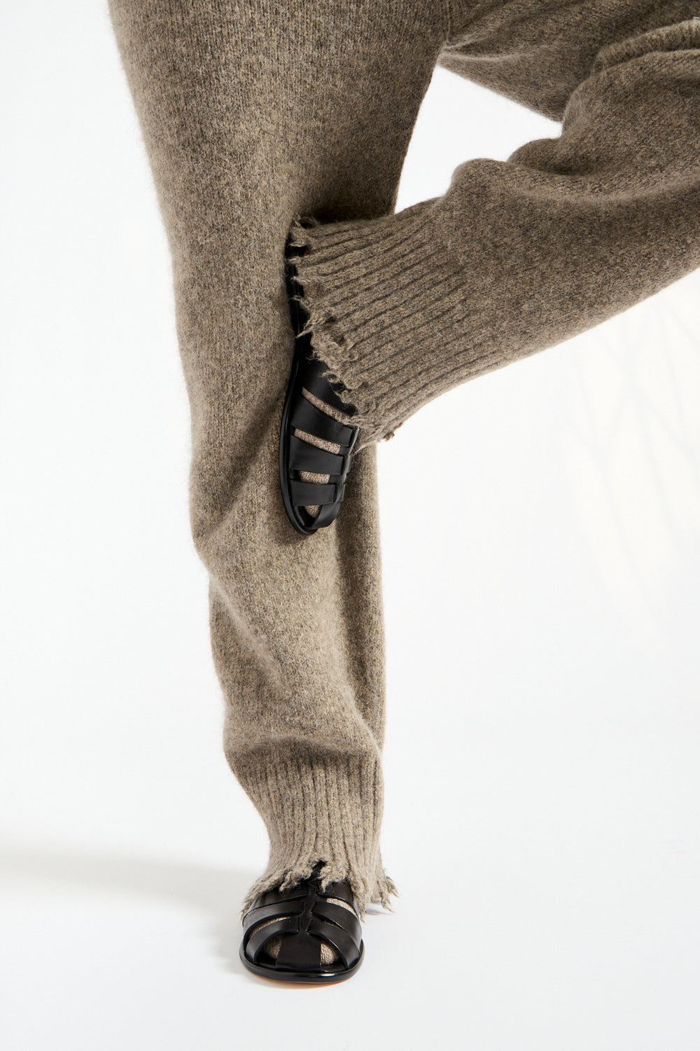 Lauren Manoogian | Fray Pants in Rock – RELIQUARY