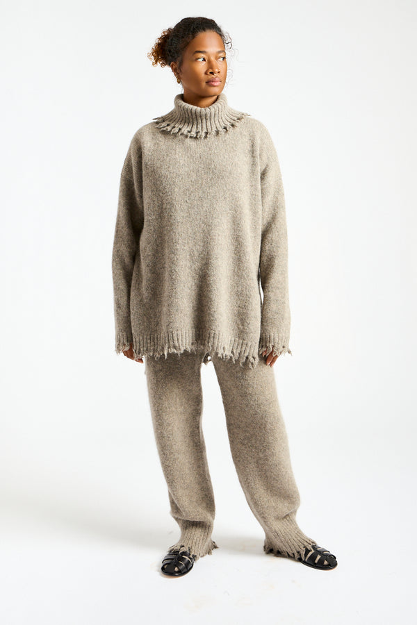 Fray Turtleneck in Rock