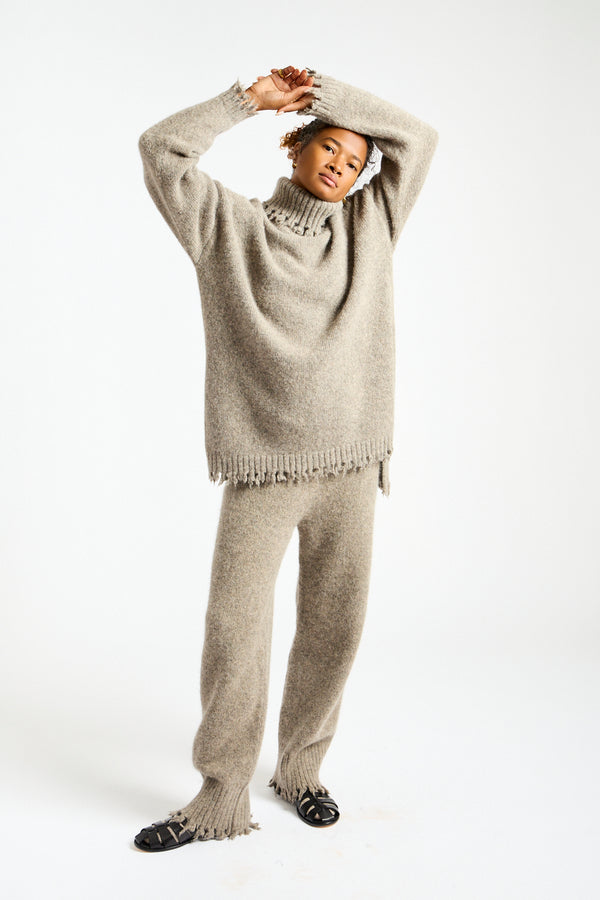 Fray Turtleneck in Rock