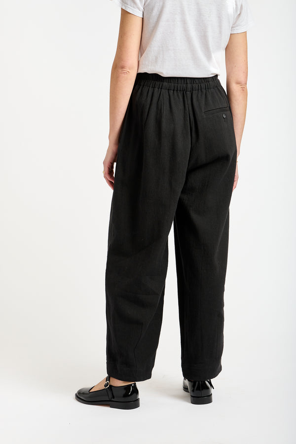 Matte Pants in Black