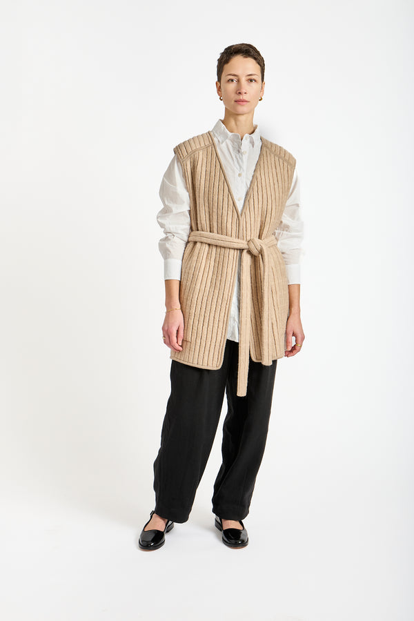 Tami Vest in Oak
