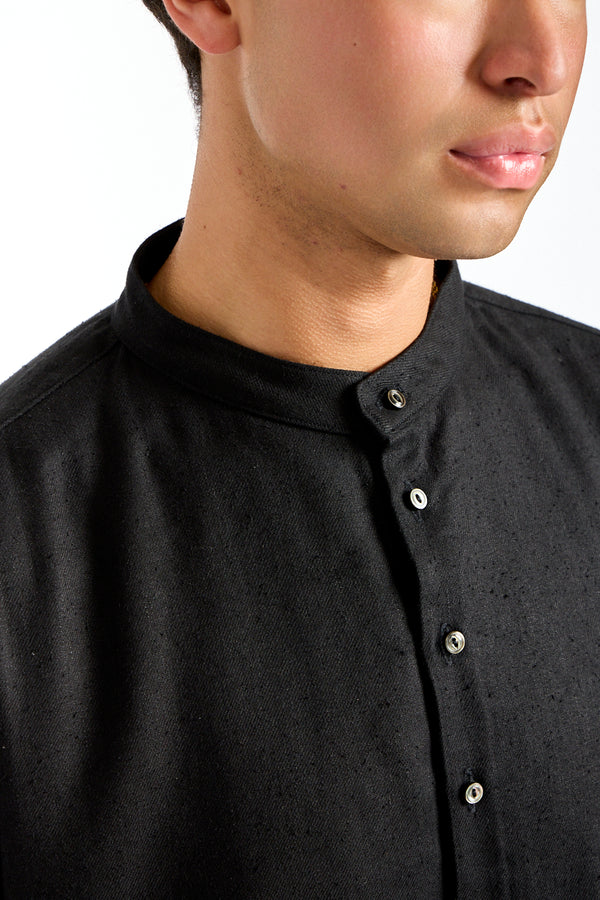 Twill Pullover Shirt in Black