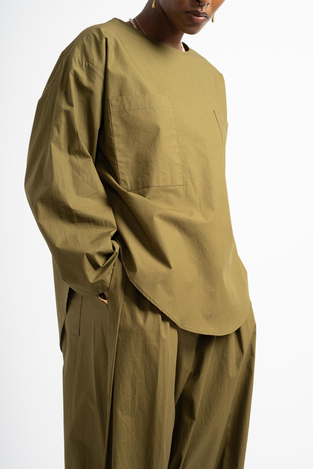 Pocket Popover Top in Army