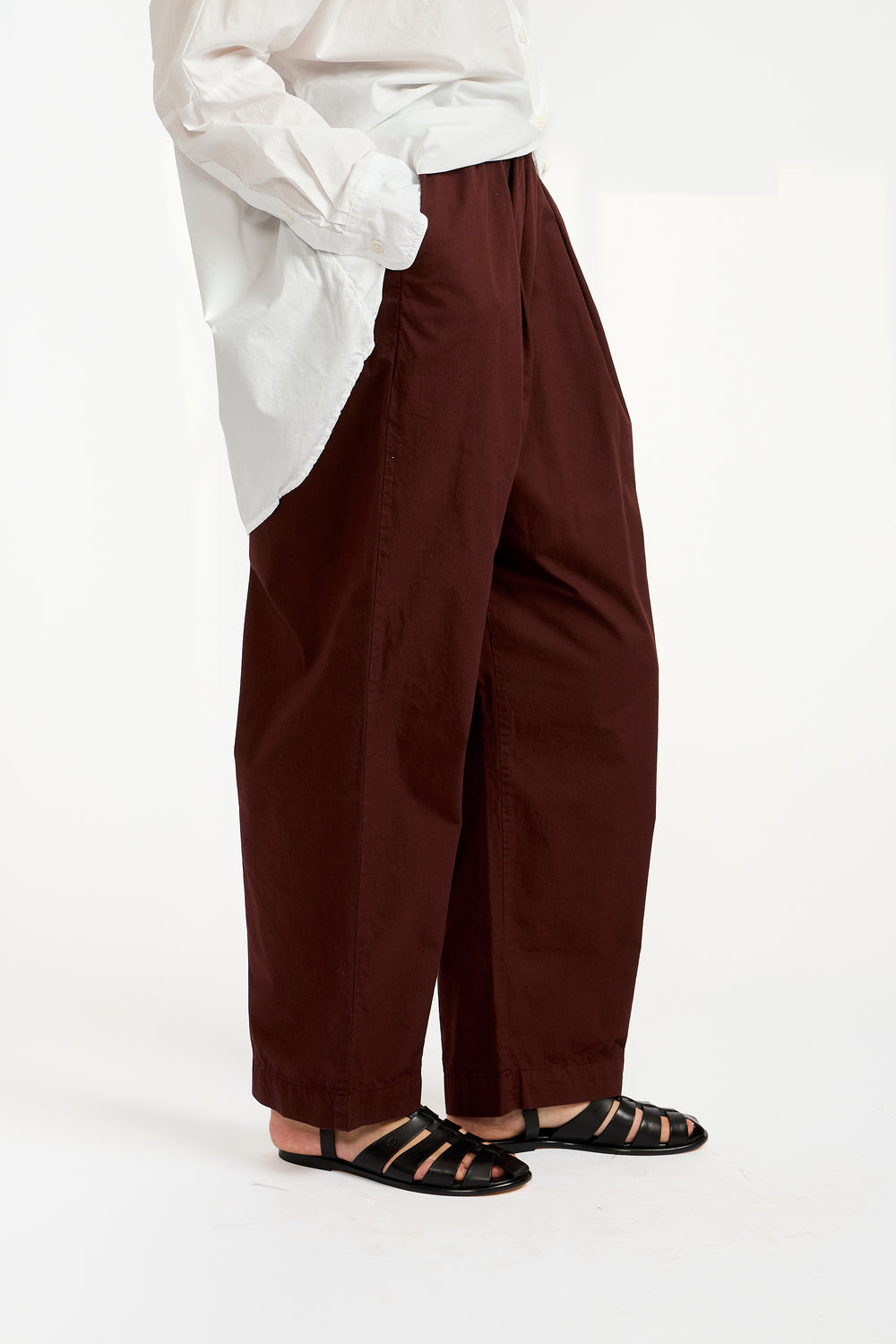 The Elastic Waist Pants in Cinebar