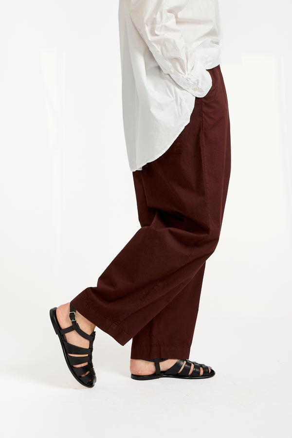 The Elastic Waist Pants in Cinebar