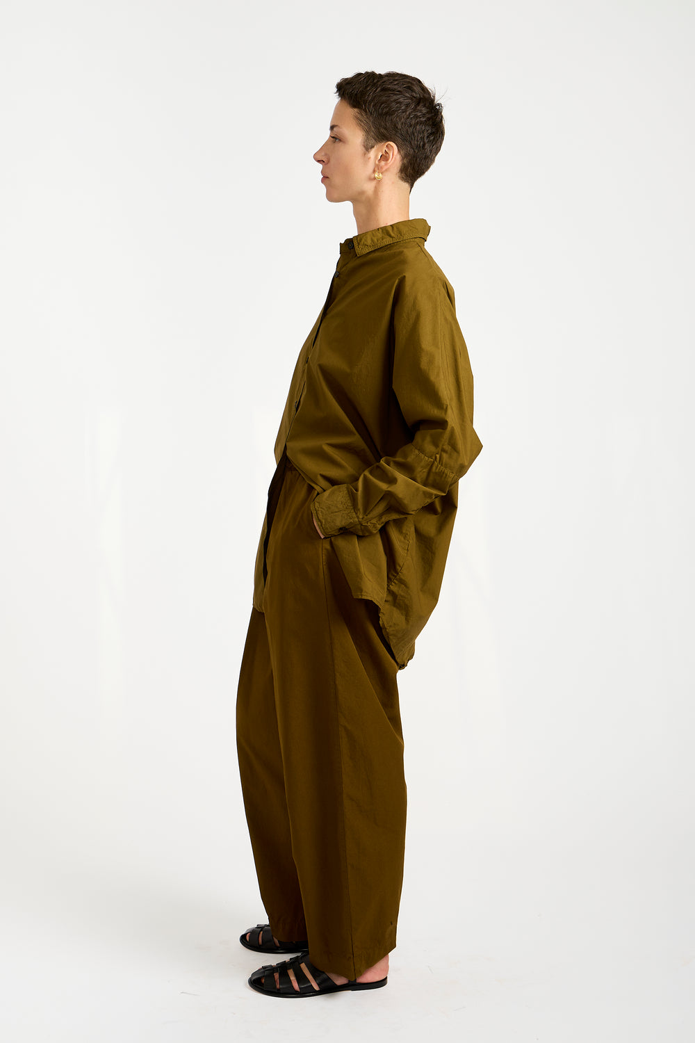 The Elastic Waist Pants in Dark Olive