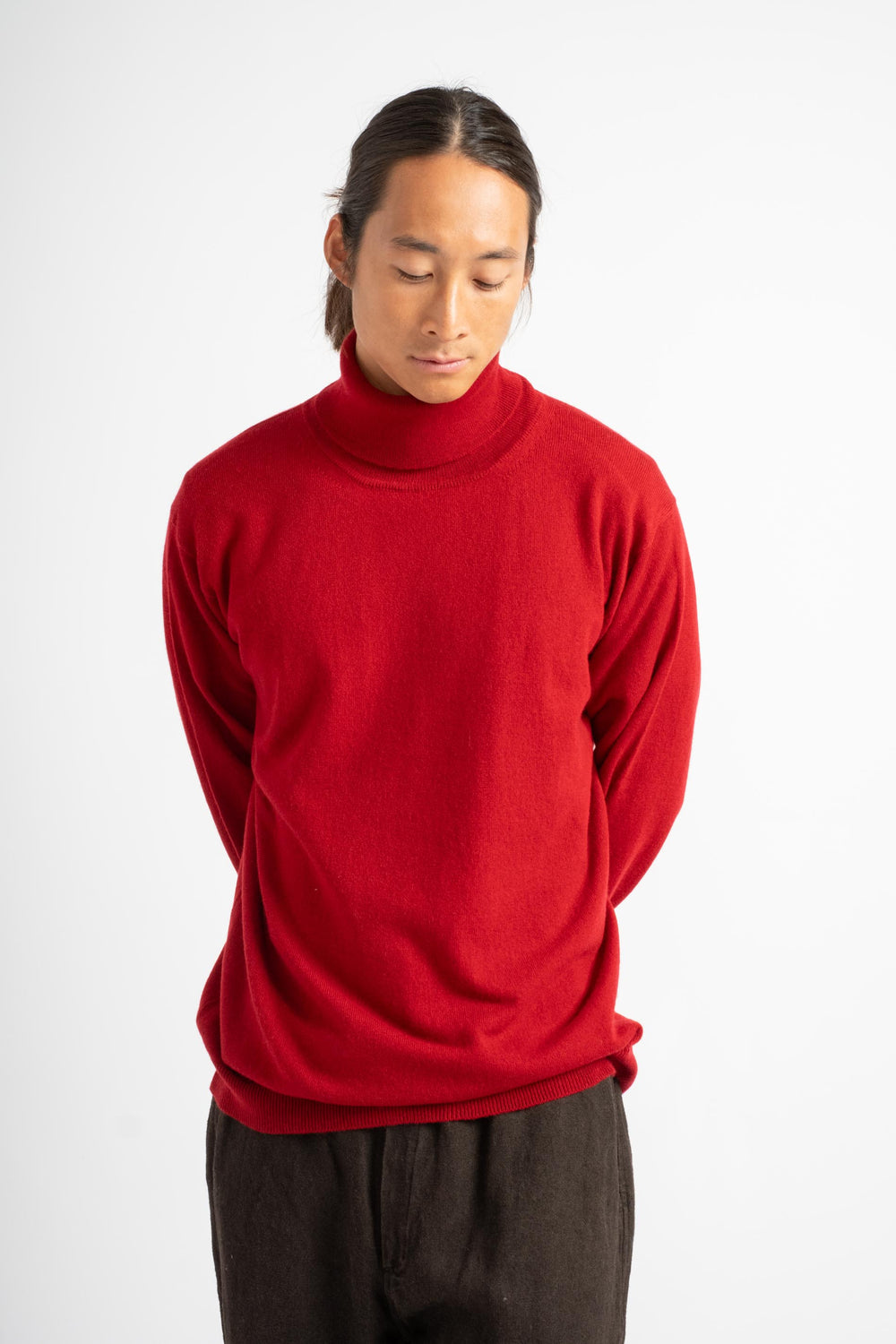 The Lightweight Turtleneck in Garnet