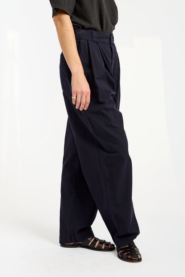 The Pleated Pants in Dark Navy