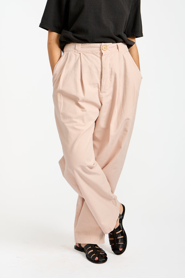 The Pleated Pants in Dusty Pink