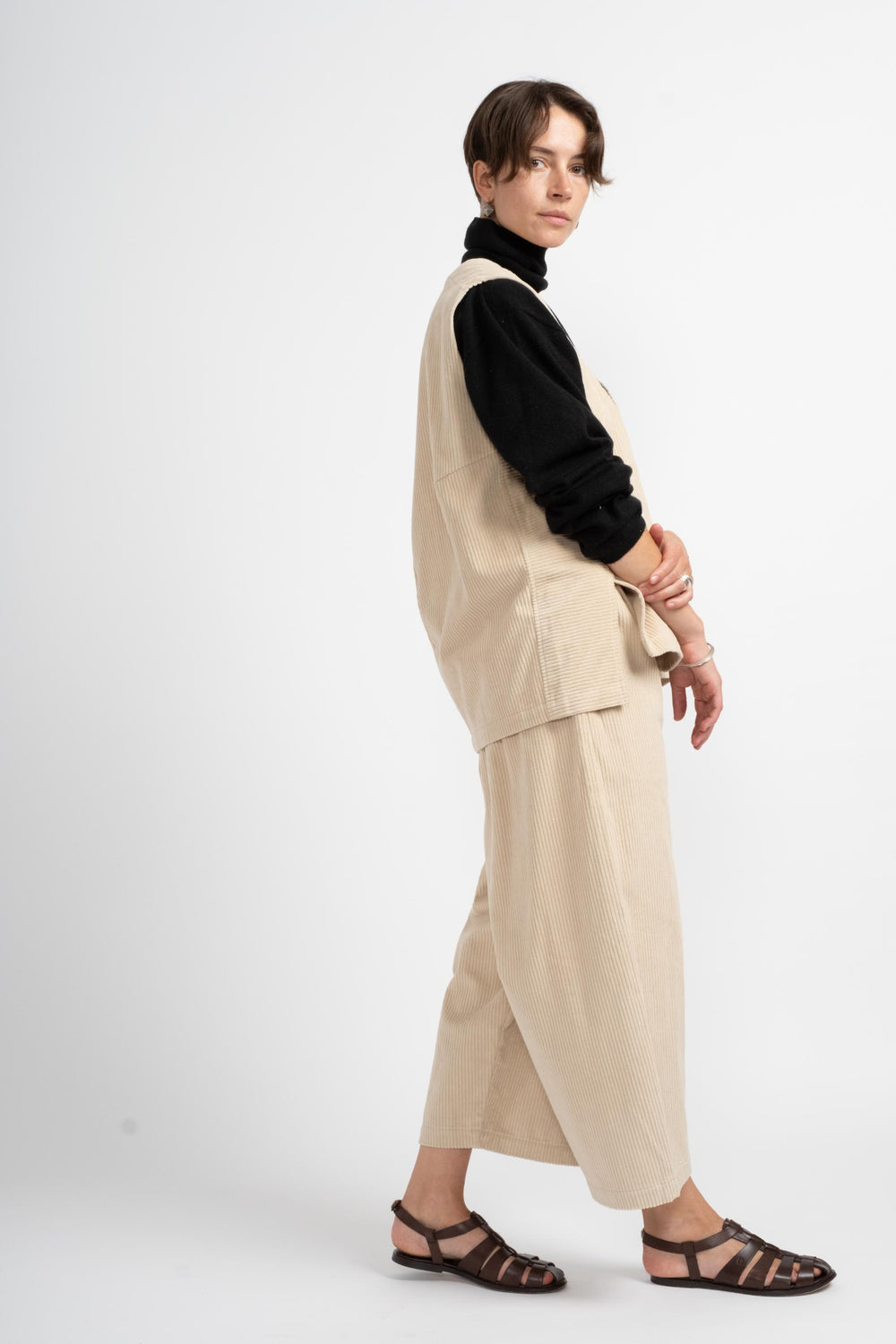 Black Crane Corduroy Wide Pants in Ivory