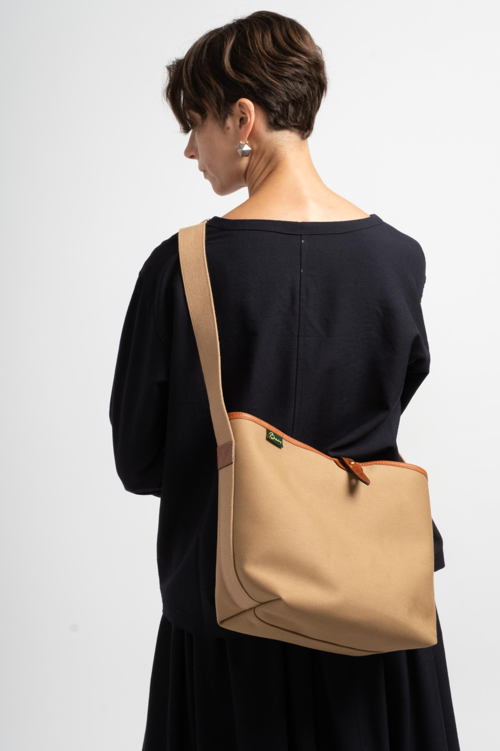 Brady Bags | Kinross Medium Bag in Khaki – RELIQUARY