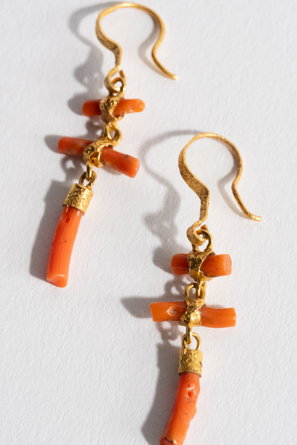 Lou Zeldis 22K Triple Drop Coral Earrings Detail