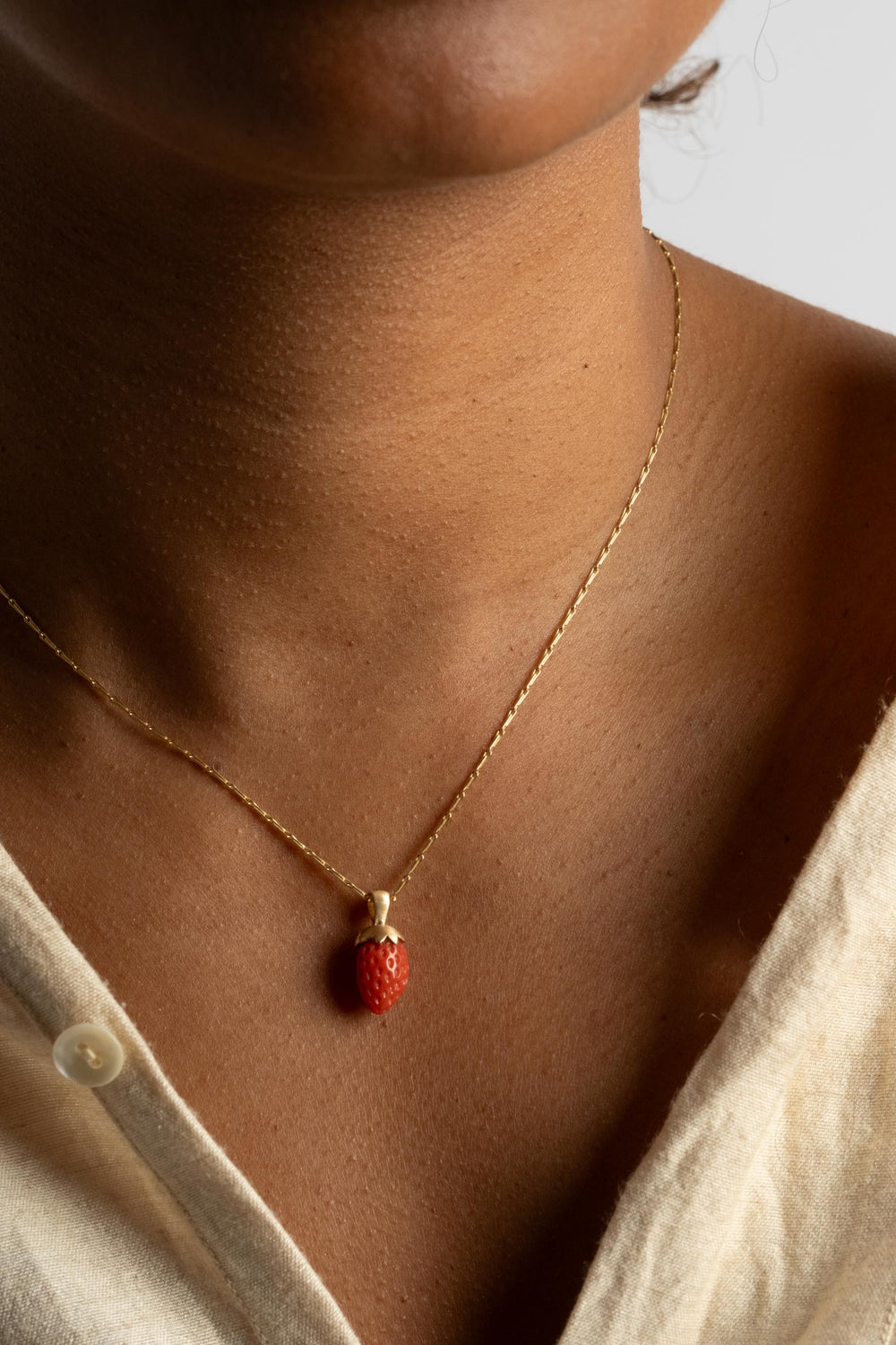 18K Vintage Coral Strawberry Pendant