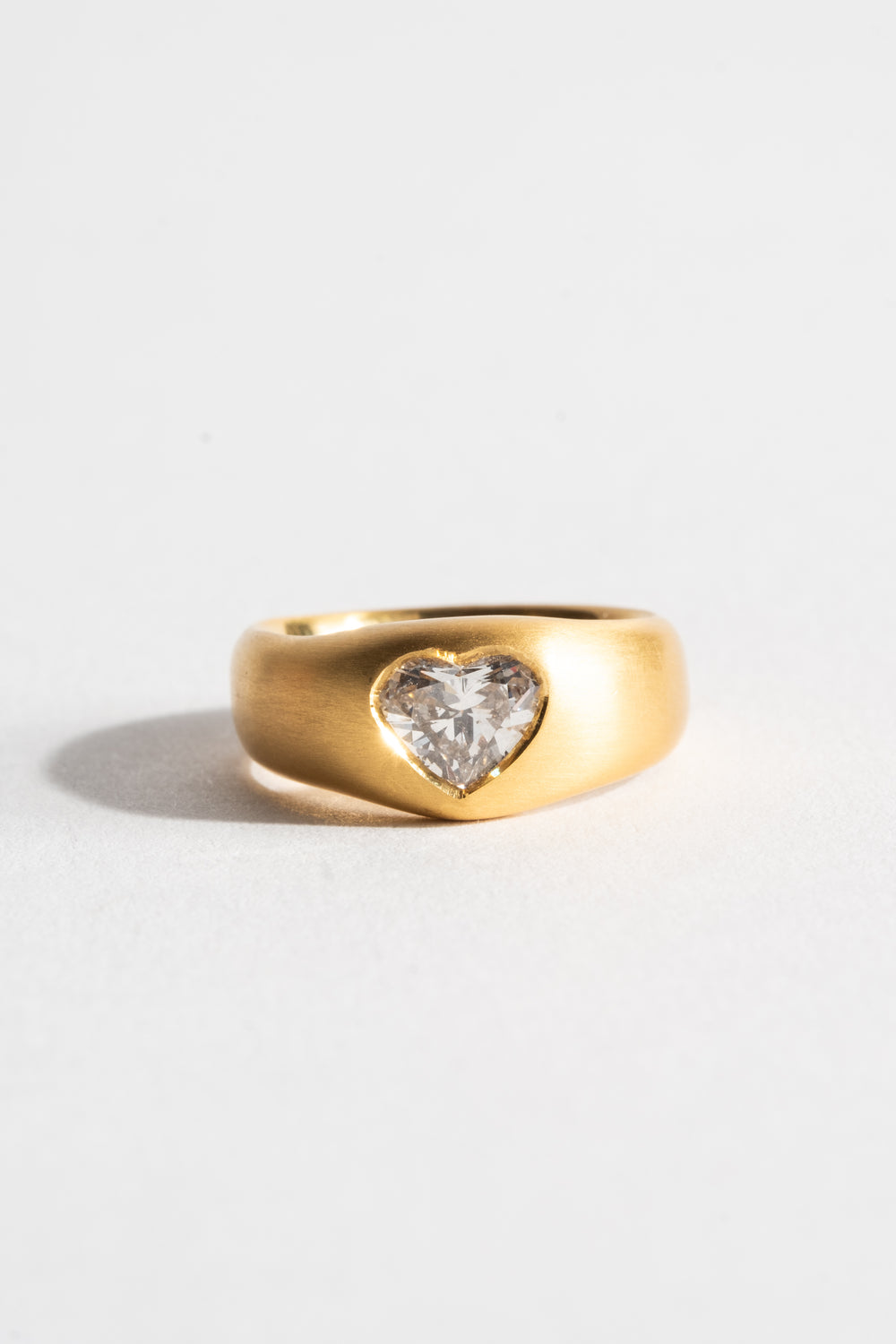 22K Antique Heart Shaped Signet Ring