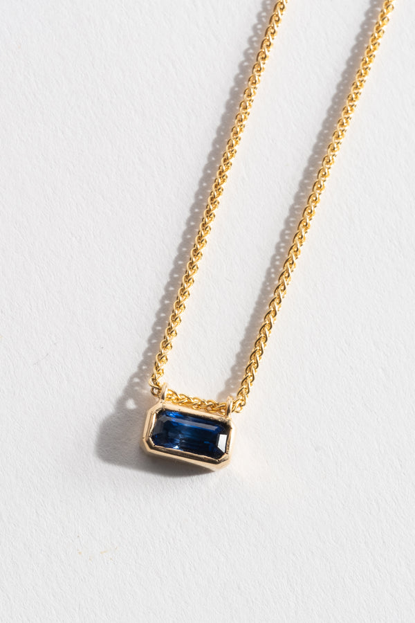 Variegated Blue Sapphire Una Pendant