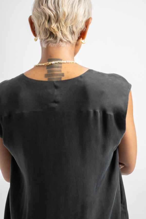 Sanded Vest in Black