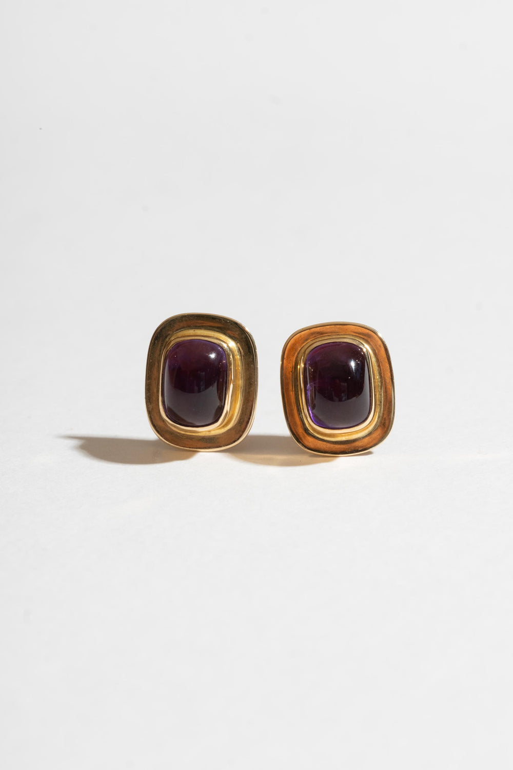 Vintage 14K Amethyst Cabachon Studs