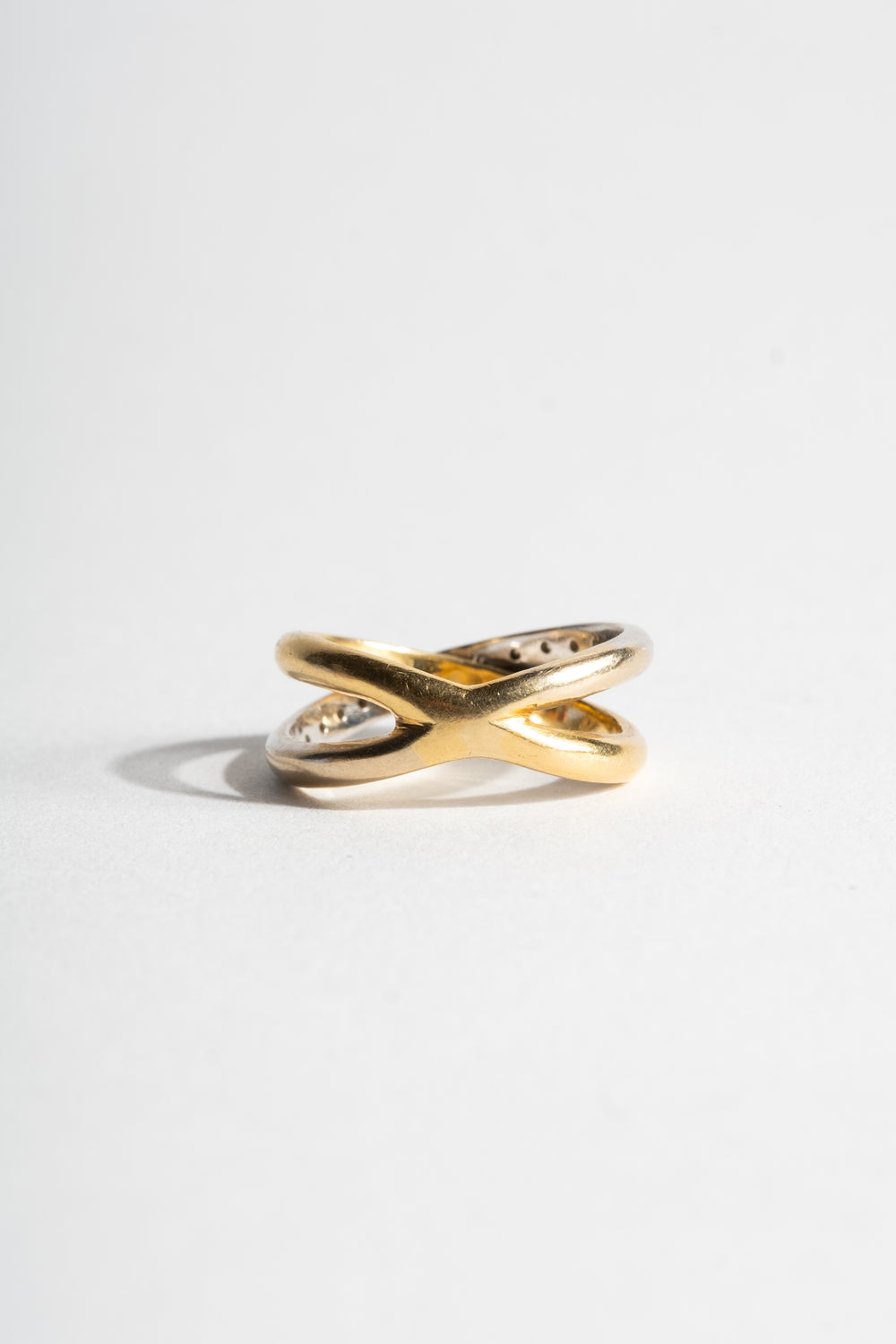 18K Diamond Crossover Ring