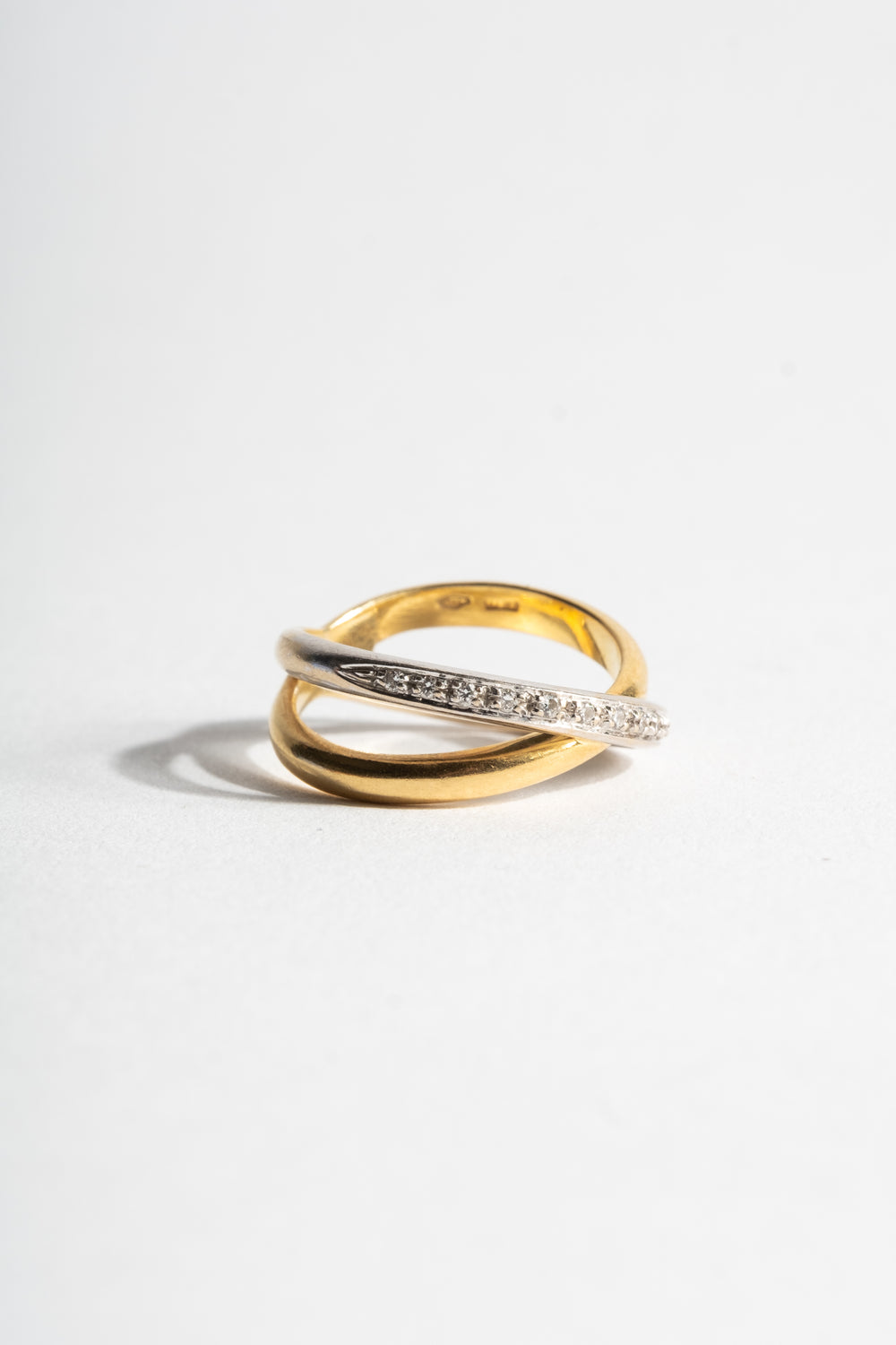 18K Diamond Crossover Ring