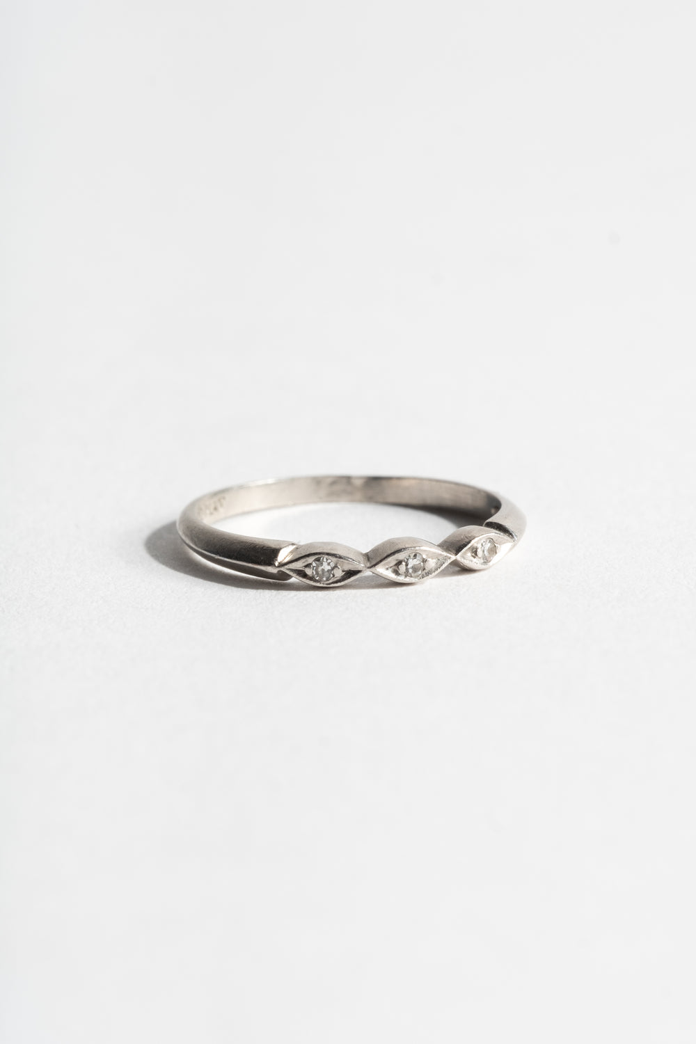 Platinum Deco 3-Stone Diamond Eye Band