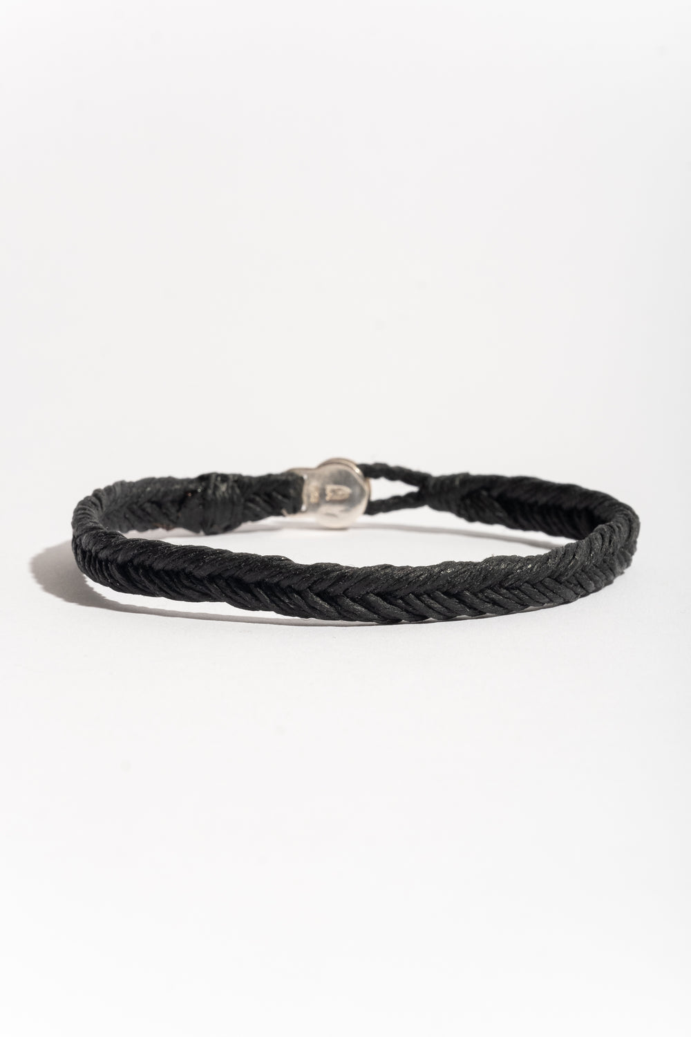 Classic Fishtail Button Bracelet in Black